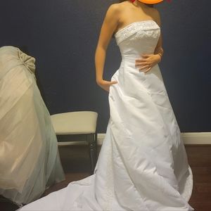 Wedding dress